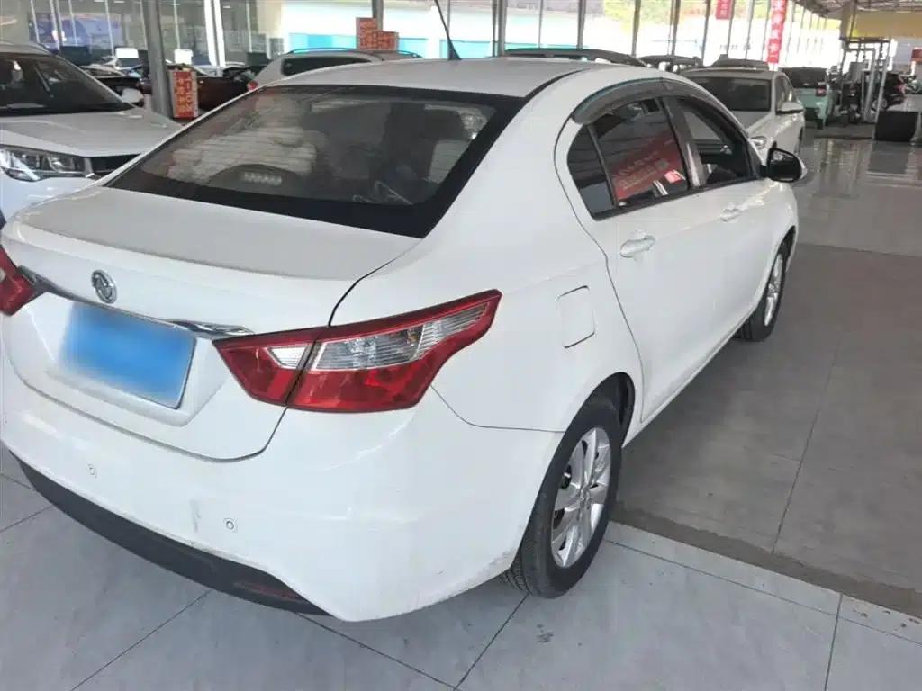 Dongfeng Fengshen A30 2014 Model 1.5L Manual Comfort Edition — миниатюра 7