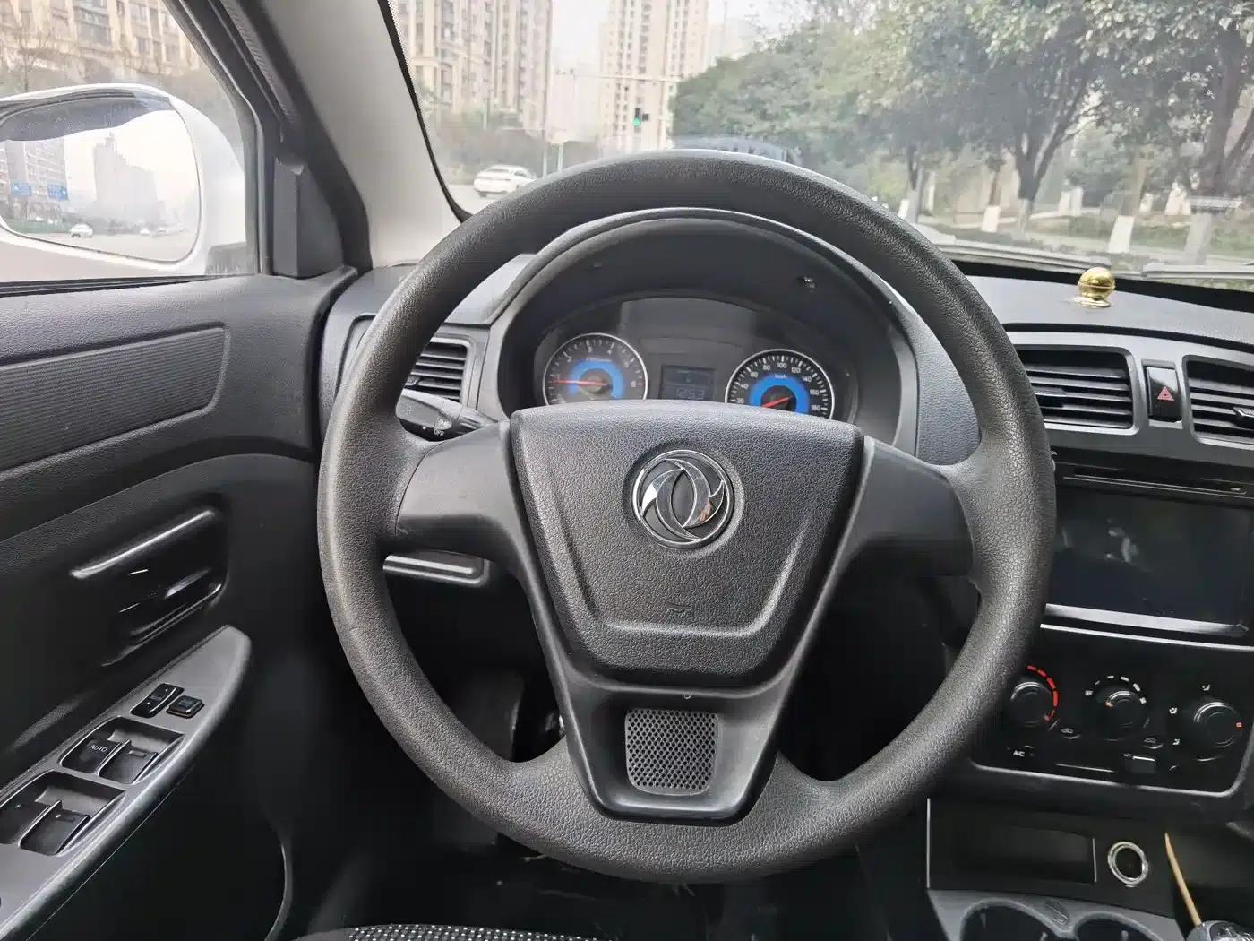 Fengguang 330 2016 Model 1.5L Manual Enjoyment Edition DK15 — миниатюра 18