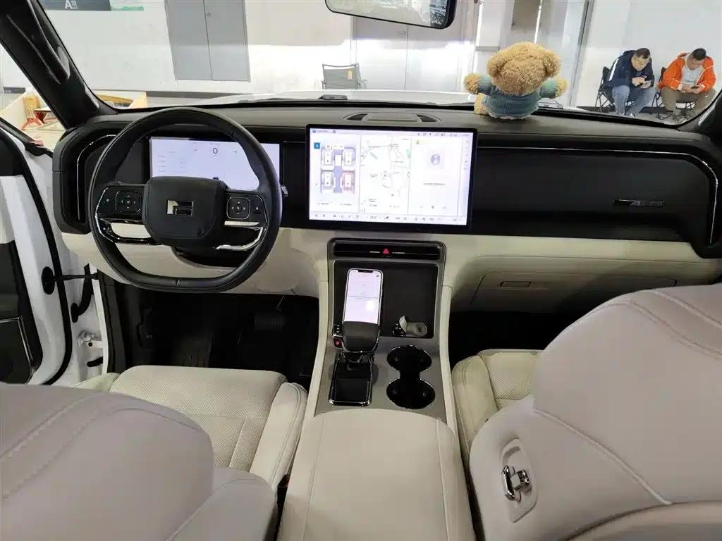 Extreme Stone 01 2024 Model, 6-Seat Standard Range Edition — миниатюра 6