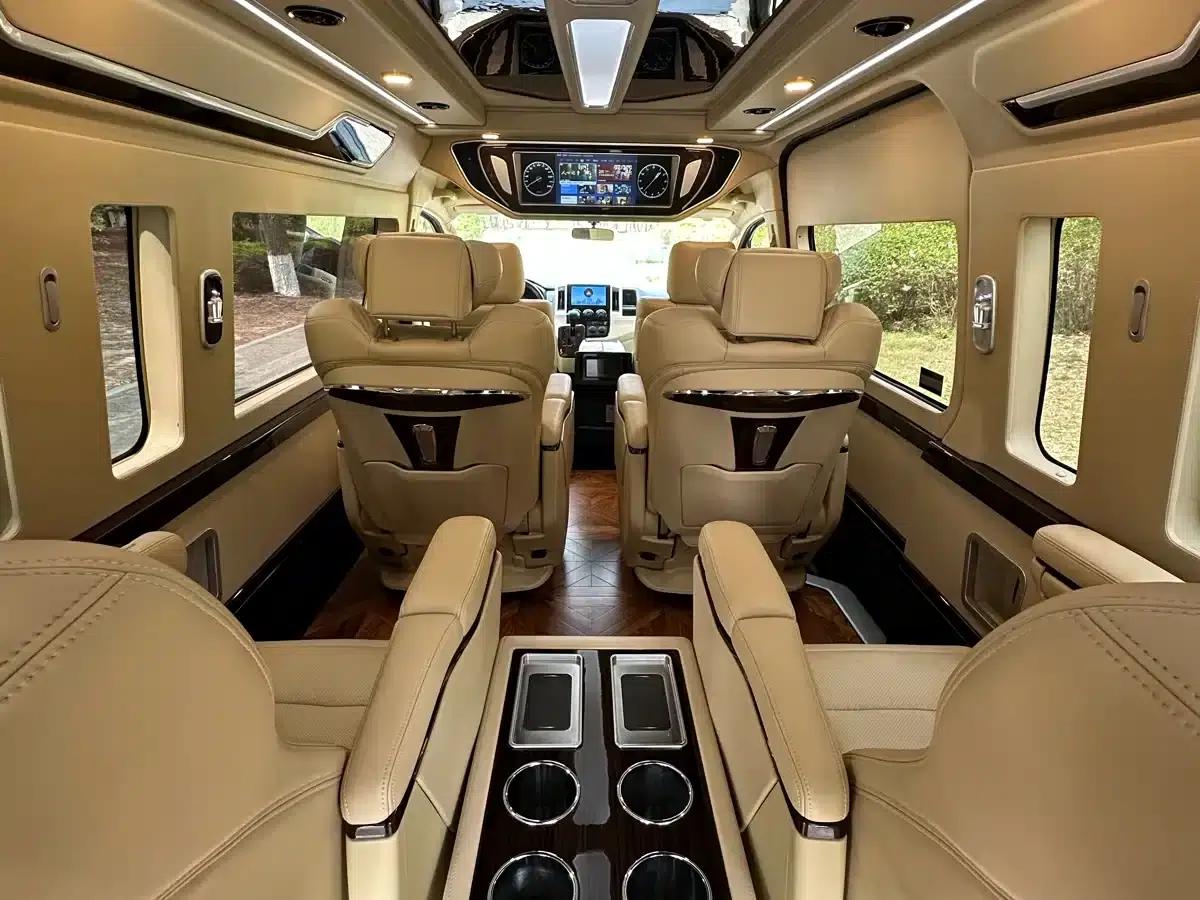 2022 HIACE 3.5L Automatic — миниатюра 8