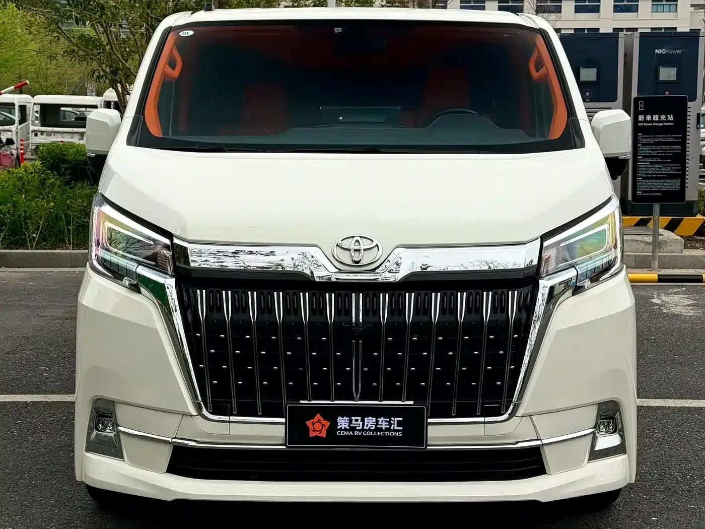 2024 HIACE 3.5L Automatic — миниатюра 3