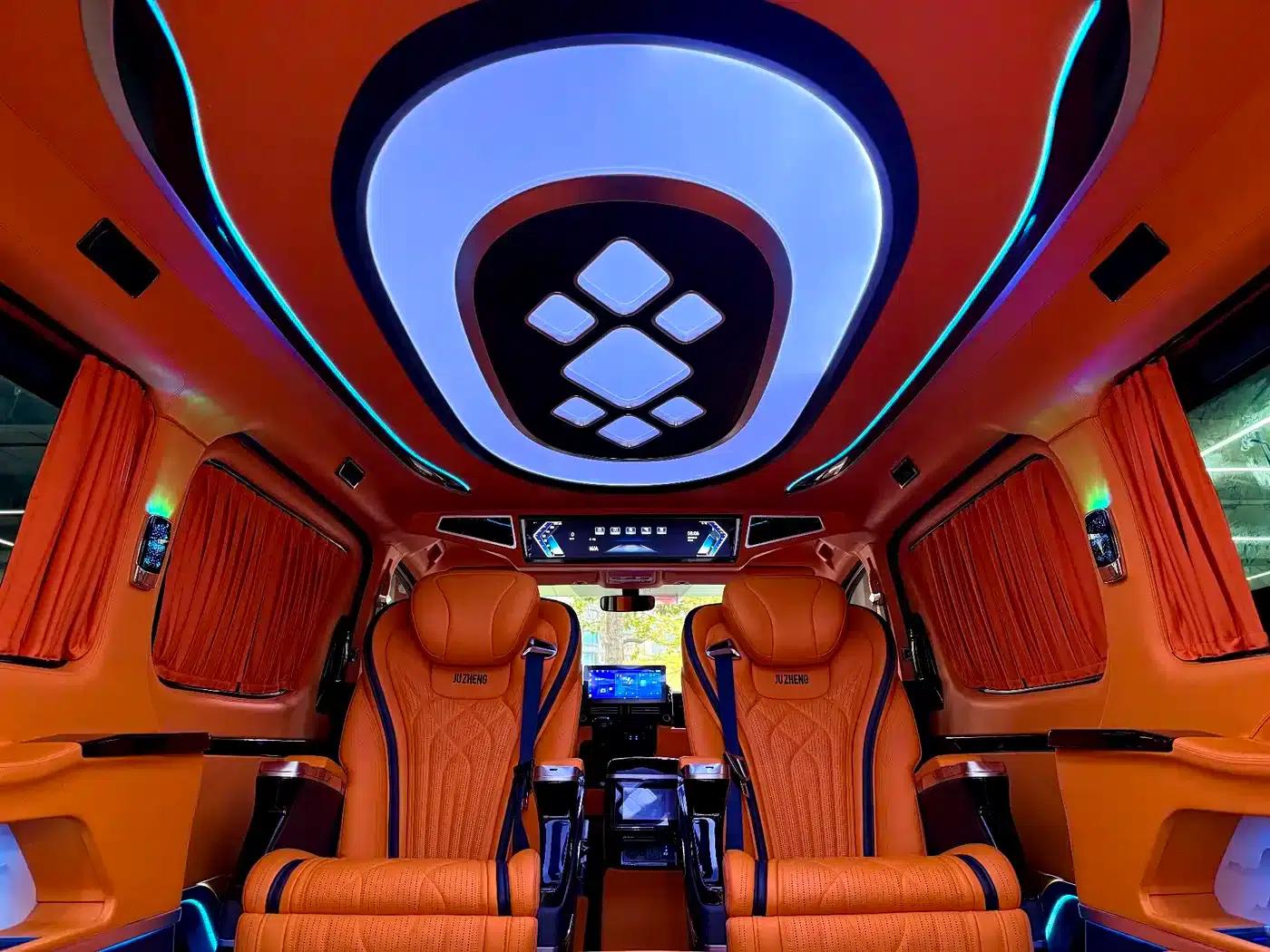 2024 HIACE 3.5L Automatic — миниатюра 7