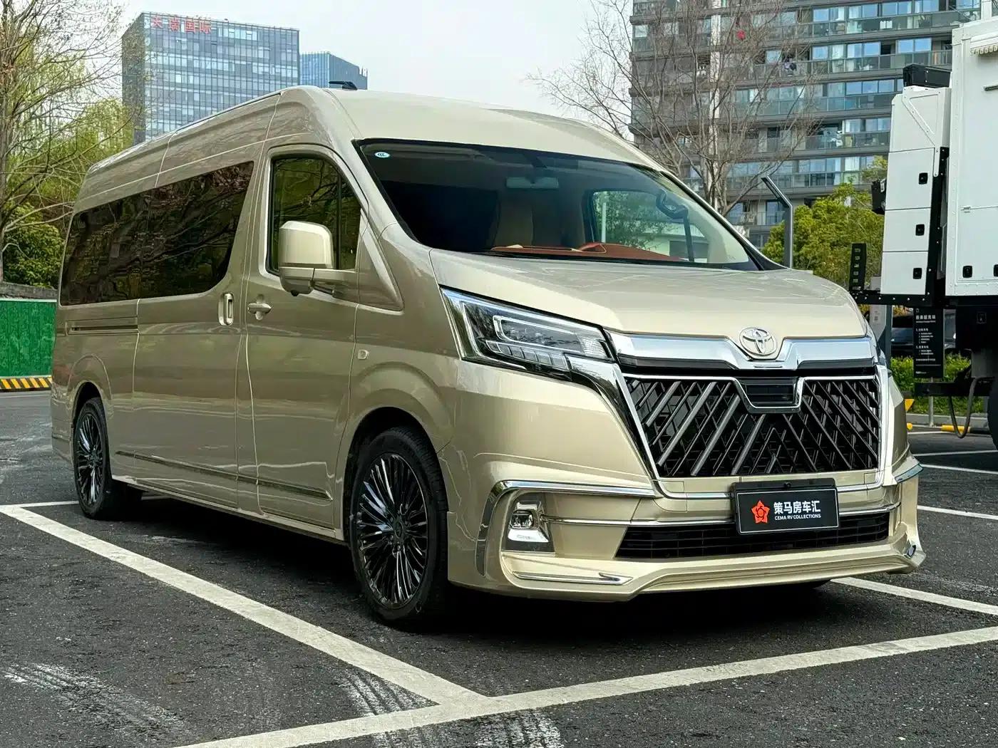 2024 HIACE 3.5L Automatic — миниатюра 2