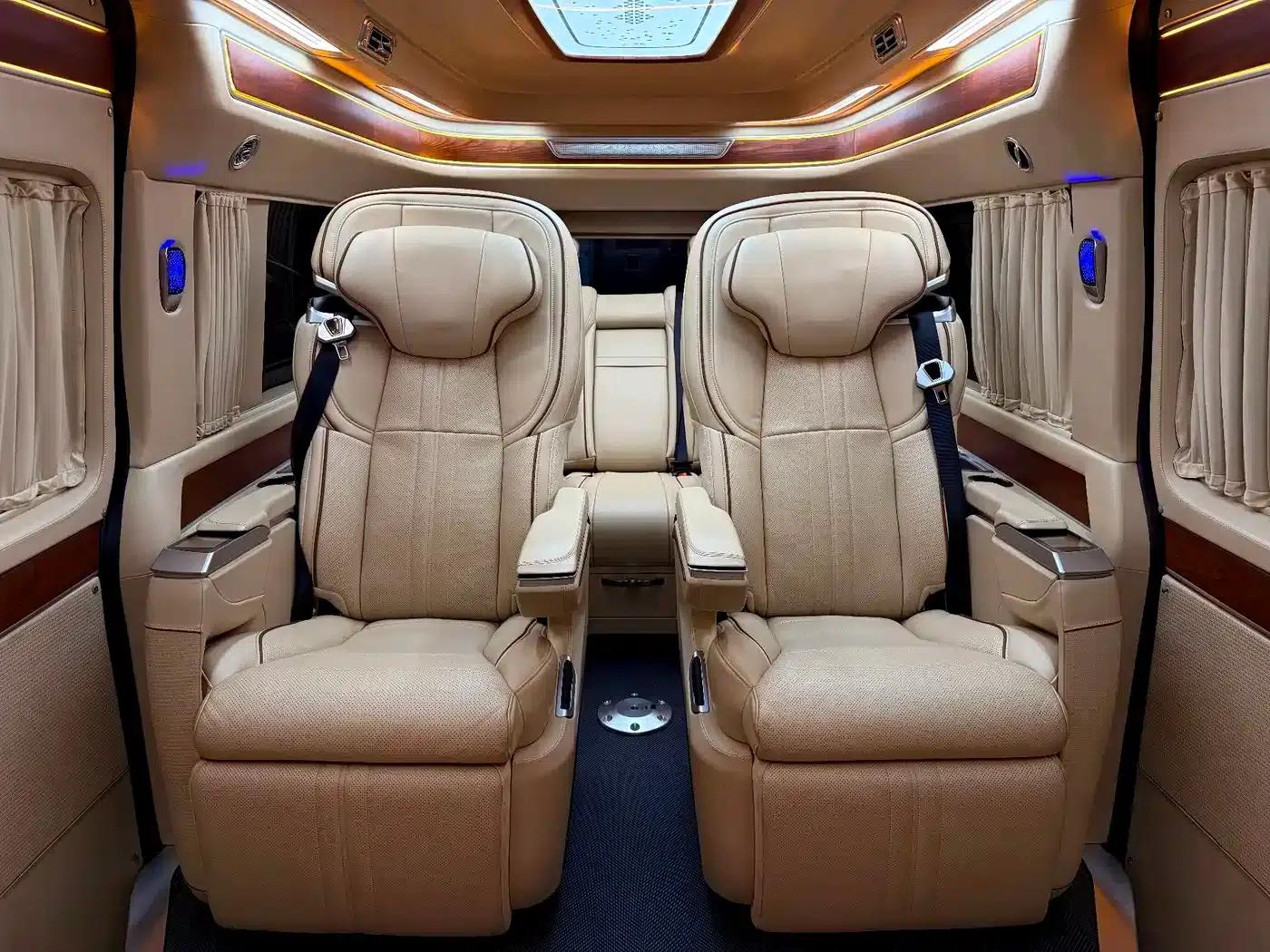 2024 HIACE 3.5L Automatic — миниатюра 11