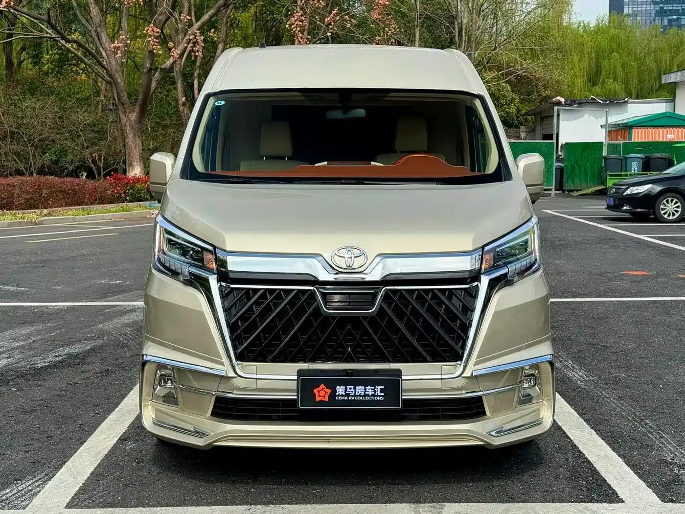 2024 HIACE 3.5L Automatic — миниатюра 3