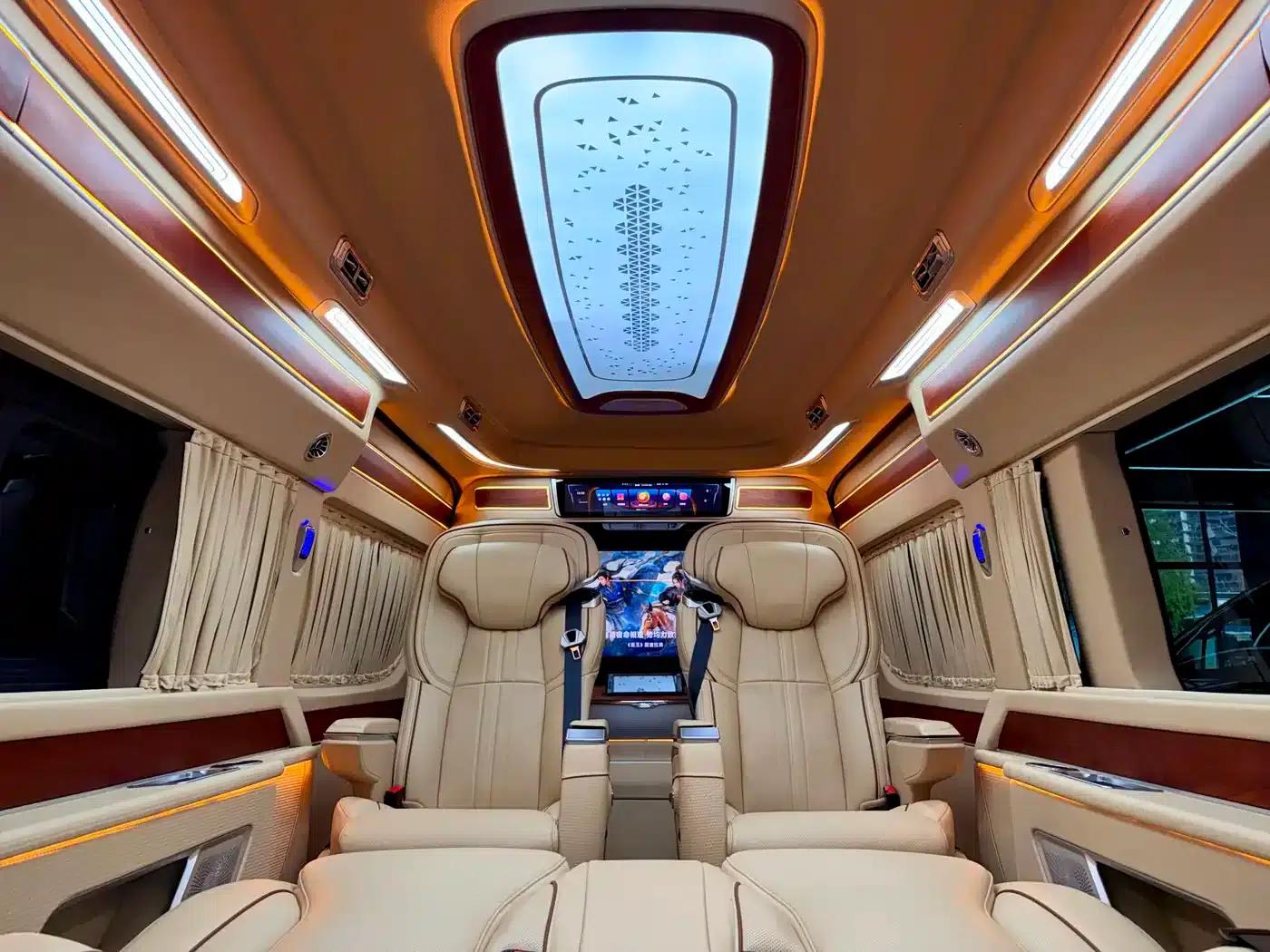 2024 HIACE 3.5L Automatic — миниатюра 10