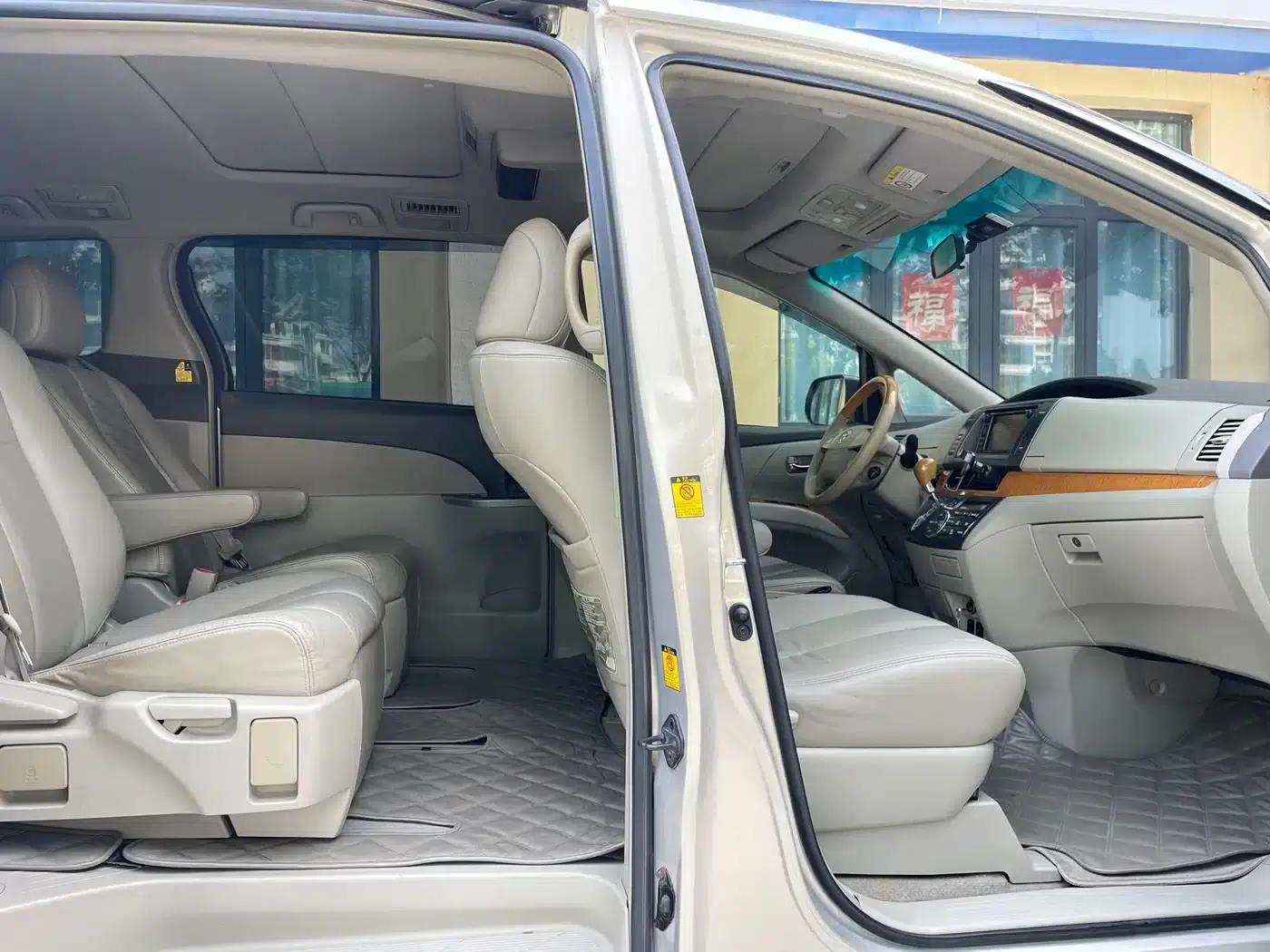 2006 Previa 2.4L 7-seater Luxury Edition — миниатюра 11