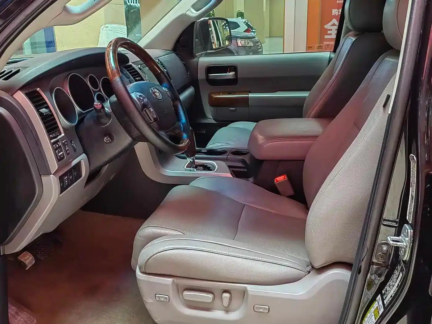 Sequoia 2010 5.7 Platinum Edition — миниатюра 5