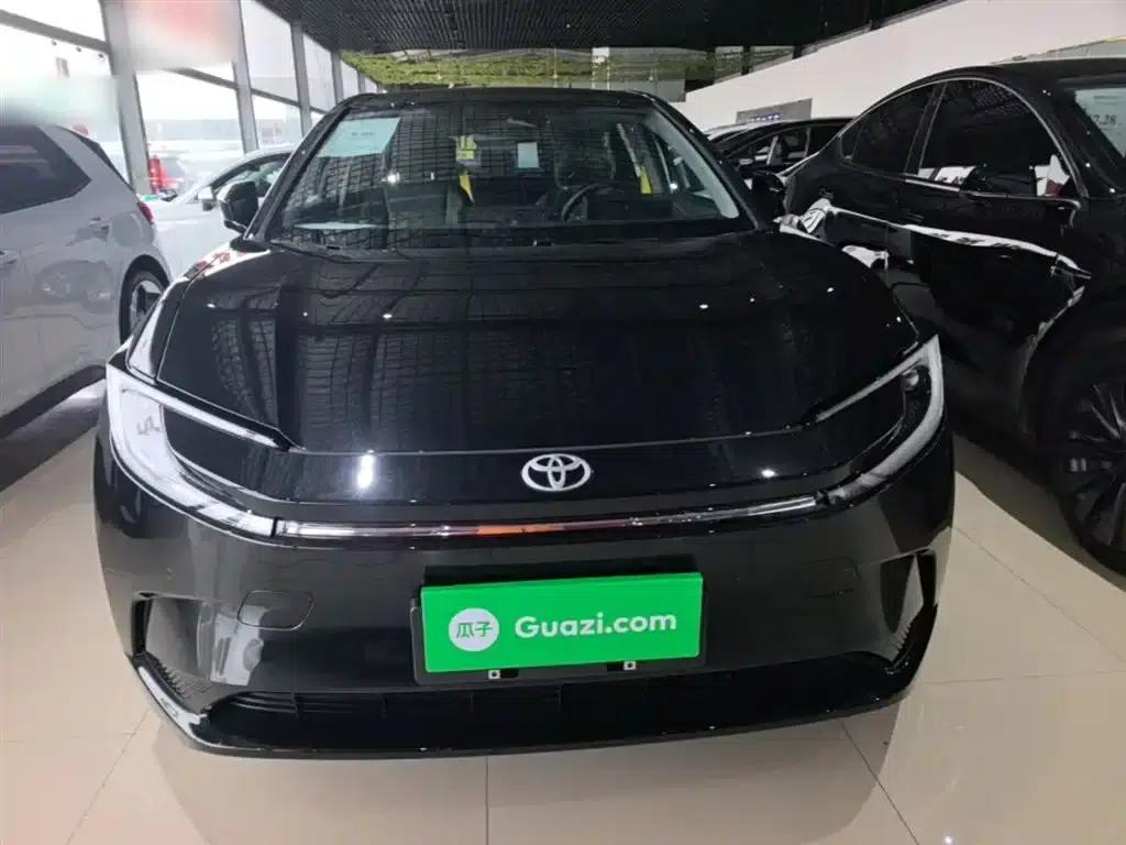 Toyota BZ5 2025 550 JOY — миниатюра 3