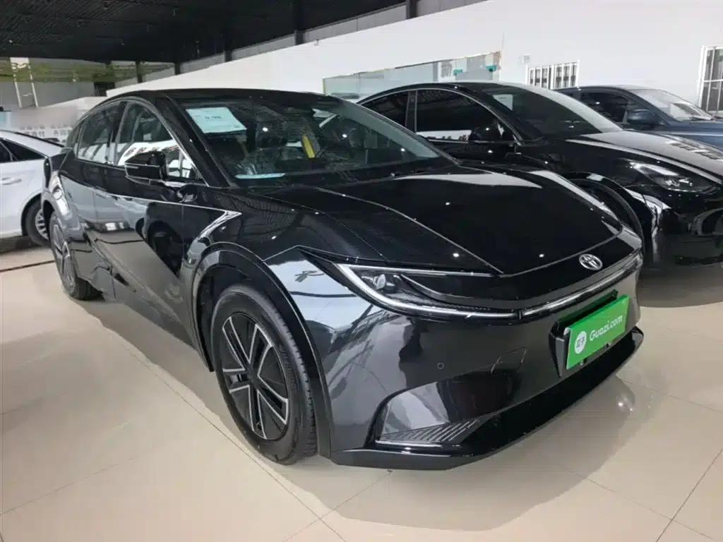 Toyota BZ5 2025 550 JOY — миниатюра 4