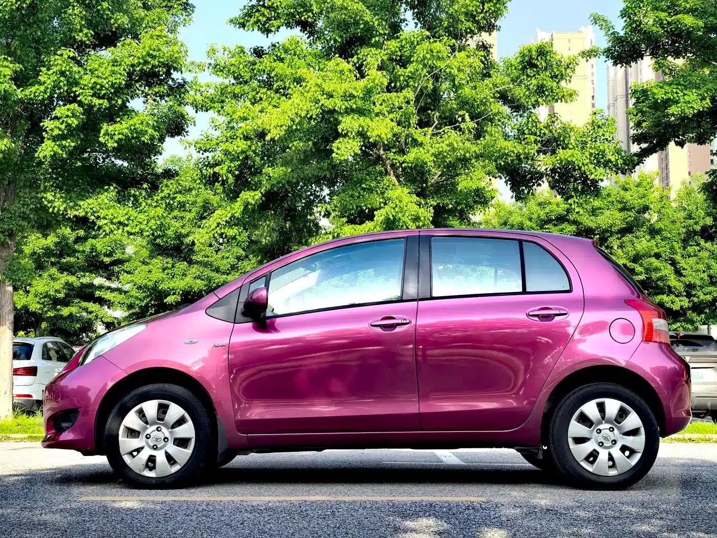 2011 Toyota Yaris 1.6E Automatic Dynamic Edition — миниатюра 21