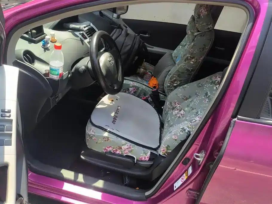 2011 Toyota Yaris 1.6G Automatic Dynamic Edition — миниатюра 9