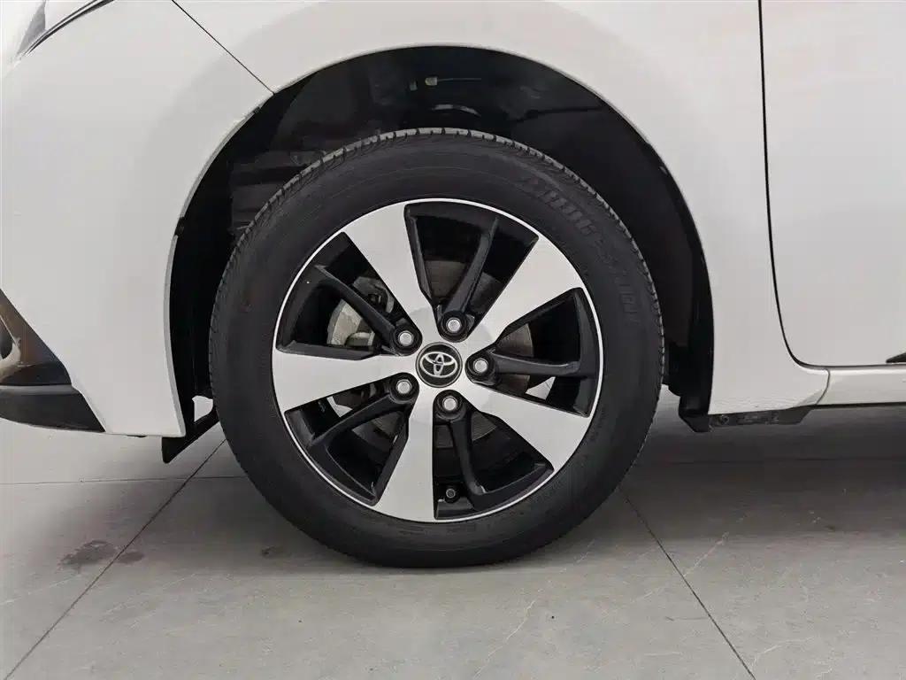 Levin Hybrid E+ 2019 1.8PH GS E-CVT Elite Edition — миниатюра 17