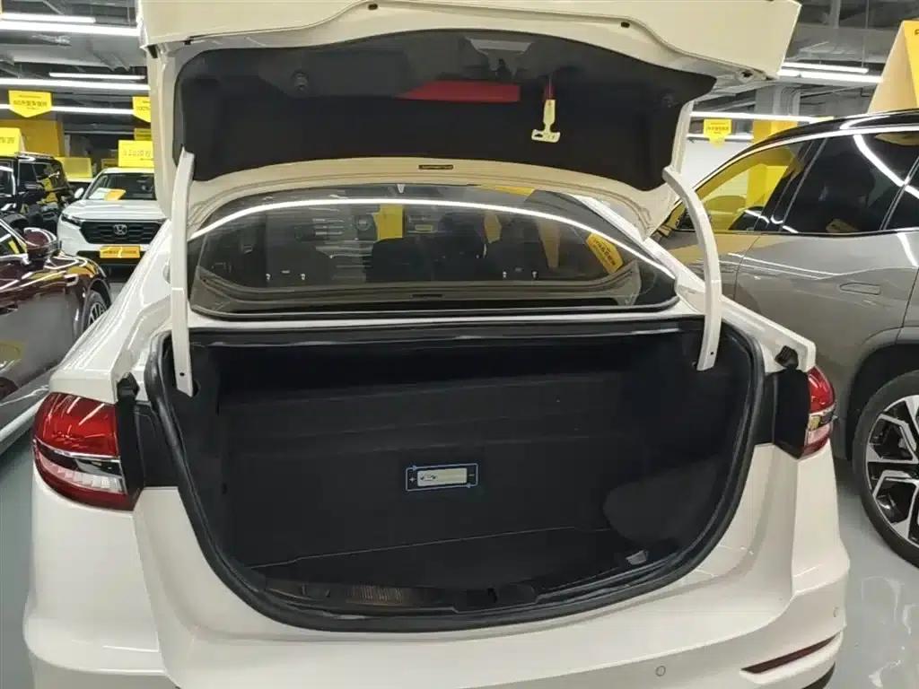 Mondeo PHEV 2018 2.0 PHEV Intelligent Control Fashion Model (National VI Emission Standard) — миниатюра 19
