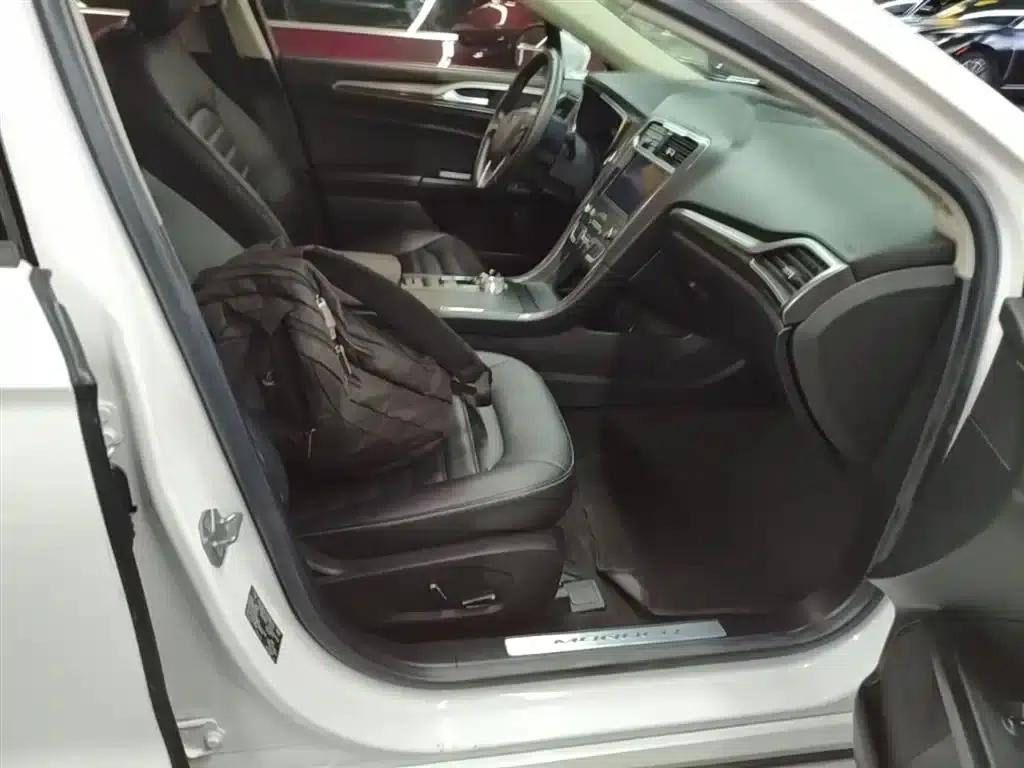 Mondeo PHEV 2018 2.0 PHEV Intelligent Control Fashion Model (National VI Emission Standard) — миниатюра 25