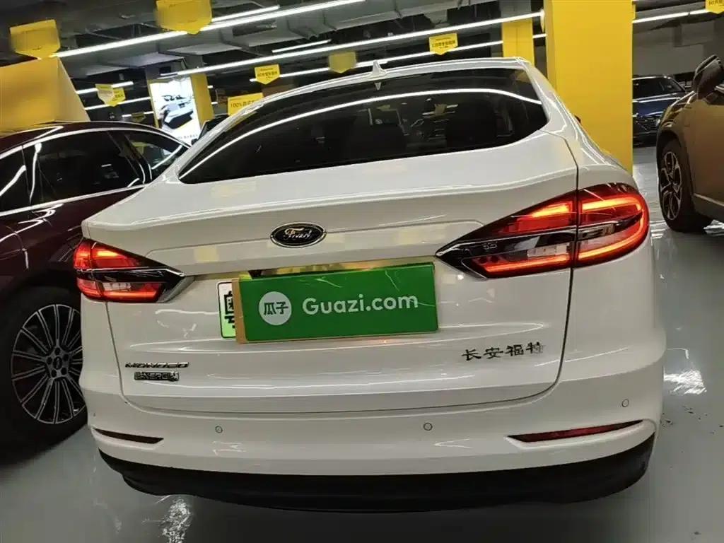 Mondeo PHEV 2018 2.0 PHEV Intelligent Control Fashion Model (National VI Emission Standard) — миниатюра 6