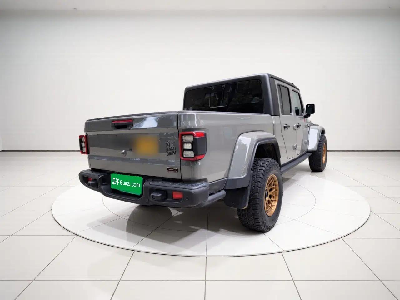 Jeep Gladiator 2022 3.6L Pioneer Edition — миниатюра 6