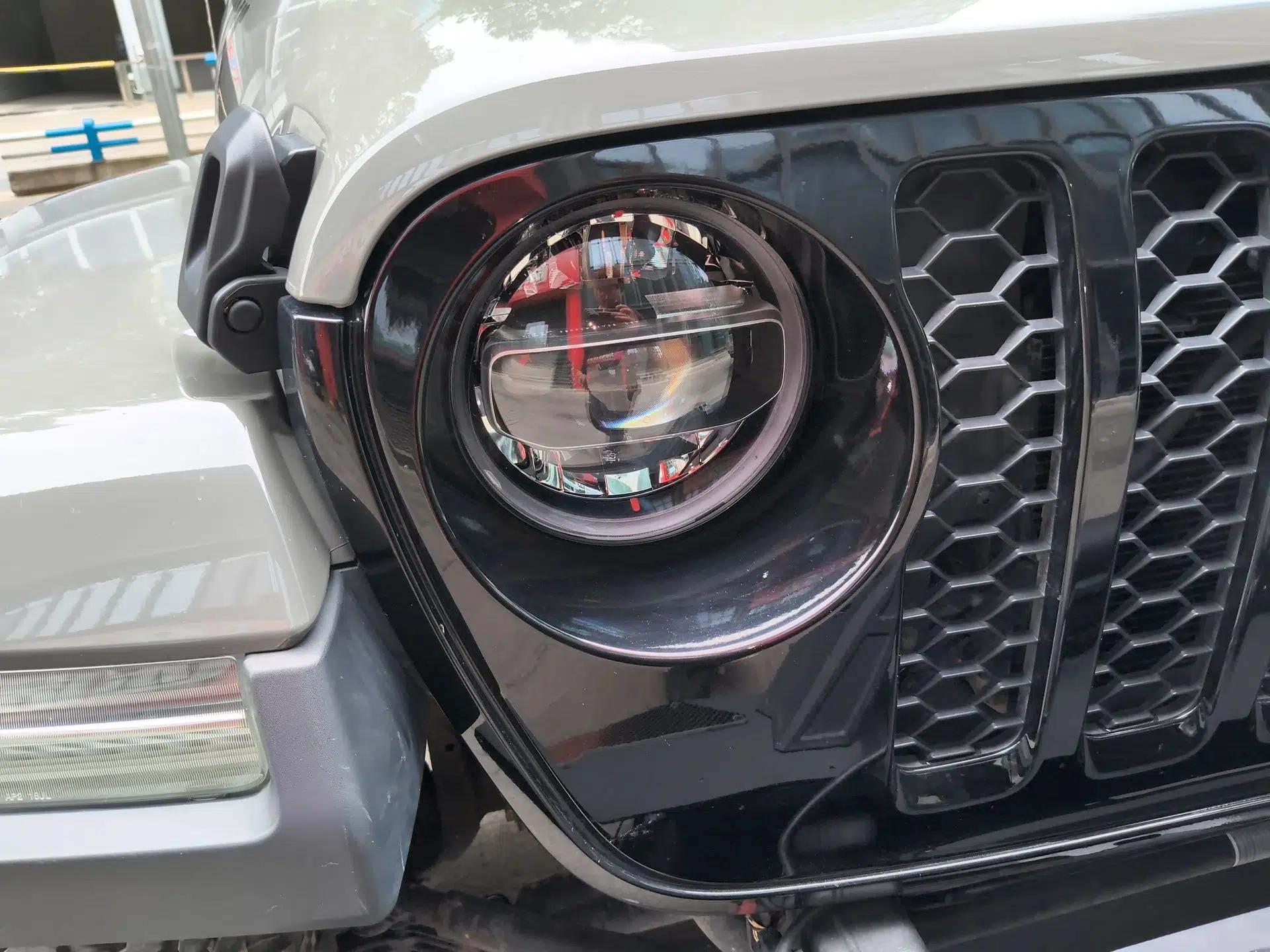Jeep Gladiator 2022 3.6L Pioneer Edition — миниатюра 7