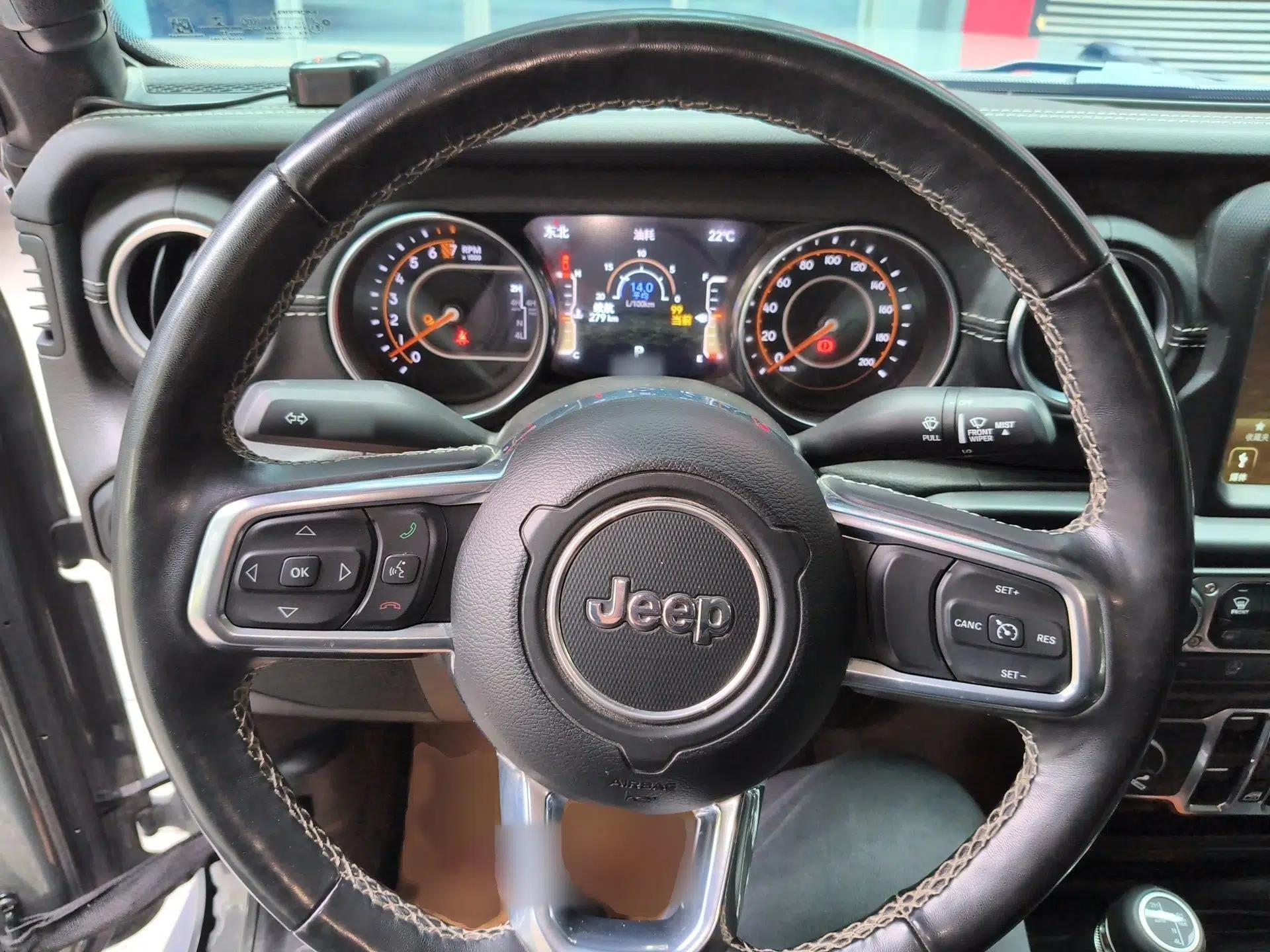 Jeep Gladiator 2022 3.6L Pioneer Edition — миниатюра 9