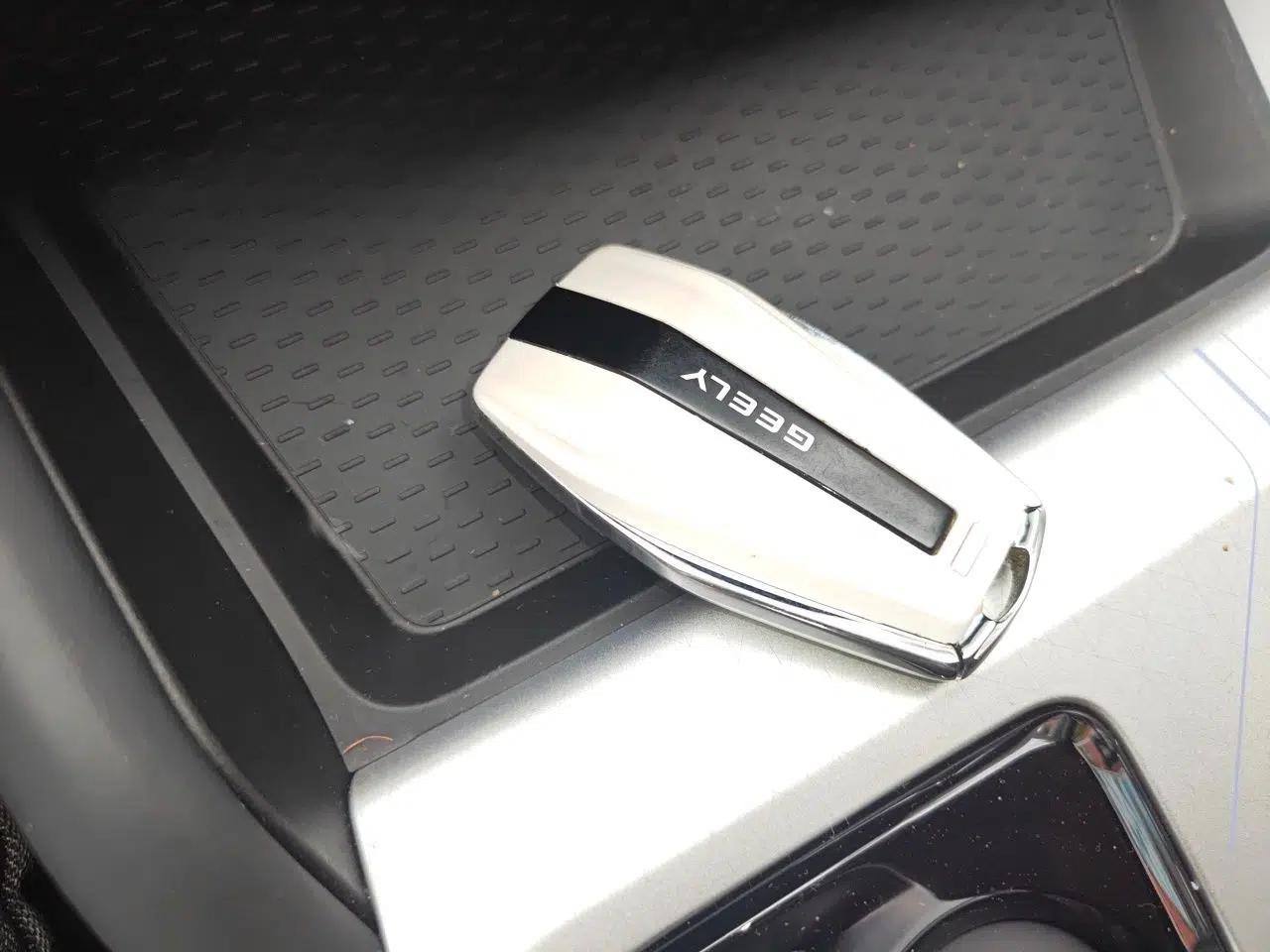 Geely Auto Preface 2025 Dongfang Yao 1.5TD Fuyao Edition — миниатюра 9