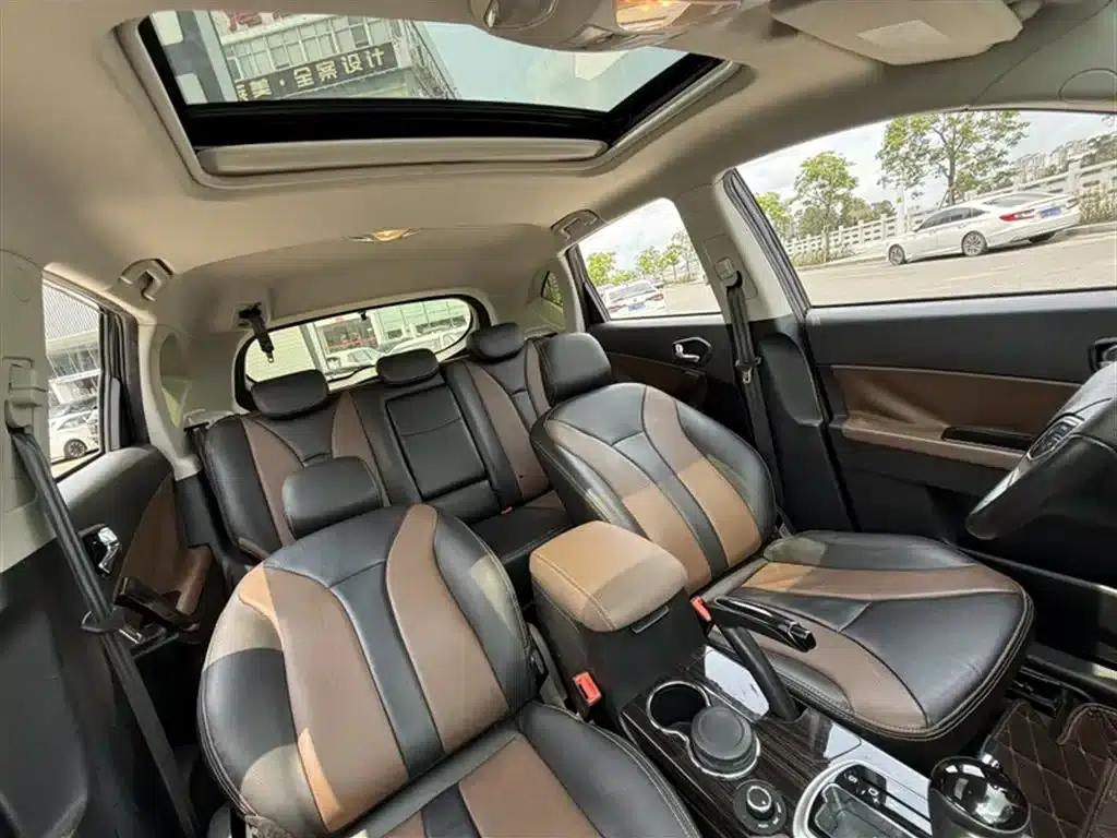 Trumpchi GS5 Super 2015 1.8T Automatic 4WD Elite Edition — миниатюра 22