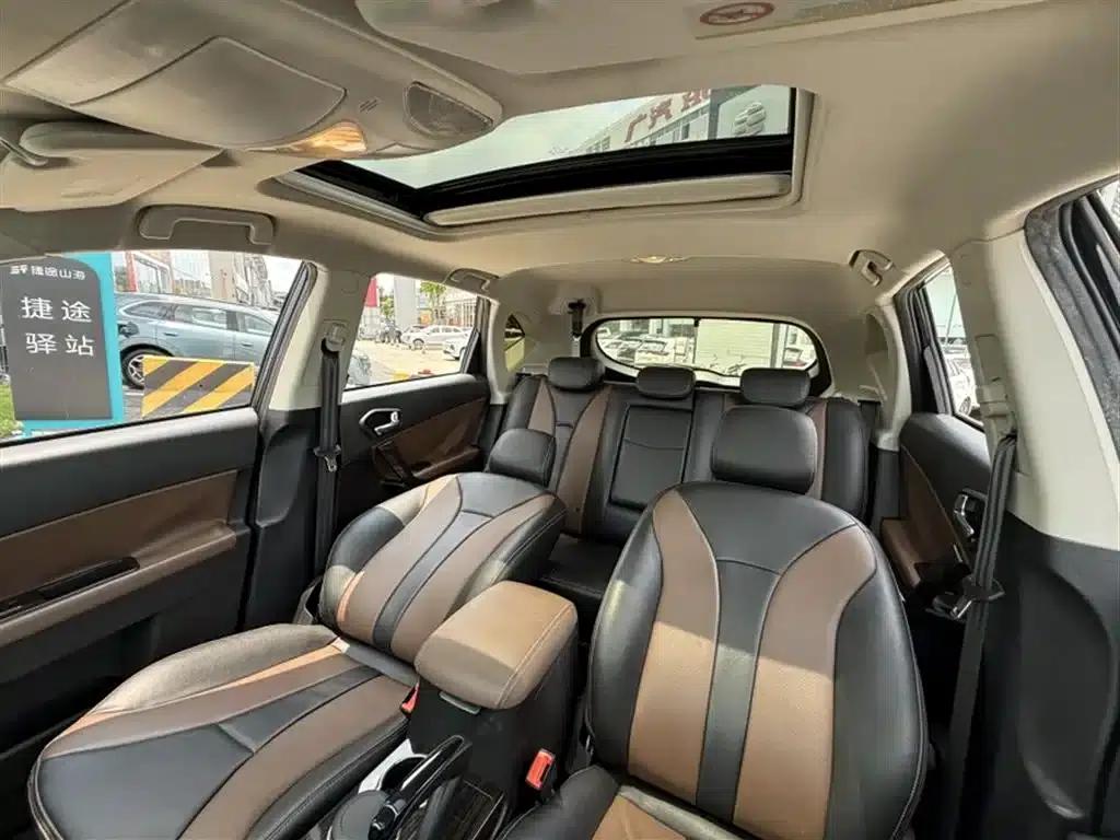 Trumpchi GS5 Super 2015 1.8T Automatic 4WD Elite Edition — миниатюра 23