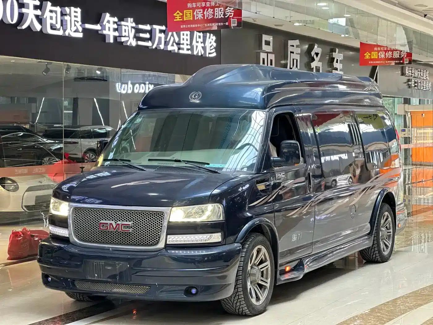 2014 SAVANA 6.0L Long Wheelbase Leader Edition — миниатюра 1
