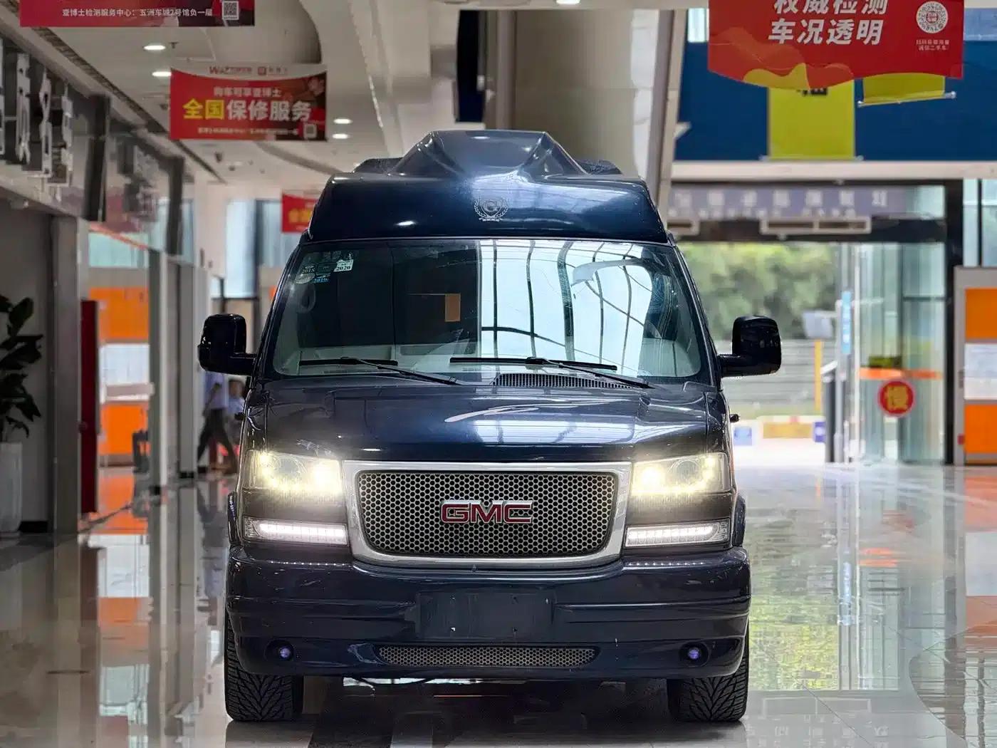 2014 SAVANA 6.0L Long Wheelbase Leader Edition — миниатюра 2