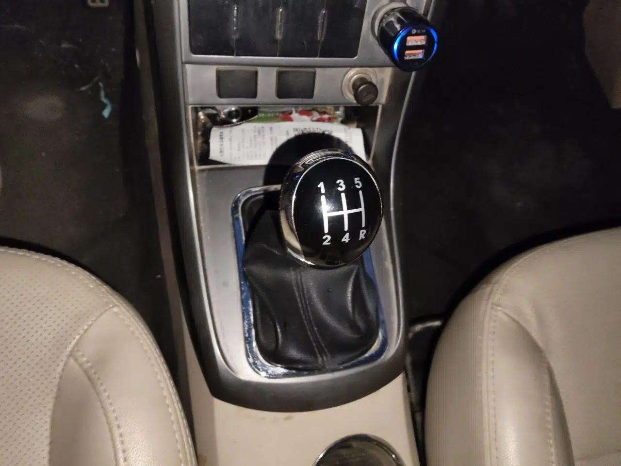 Geely Auto Classic Emgrand 2013 Sedan 1.5L Manual Elite Model — миниатюра 15
