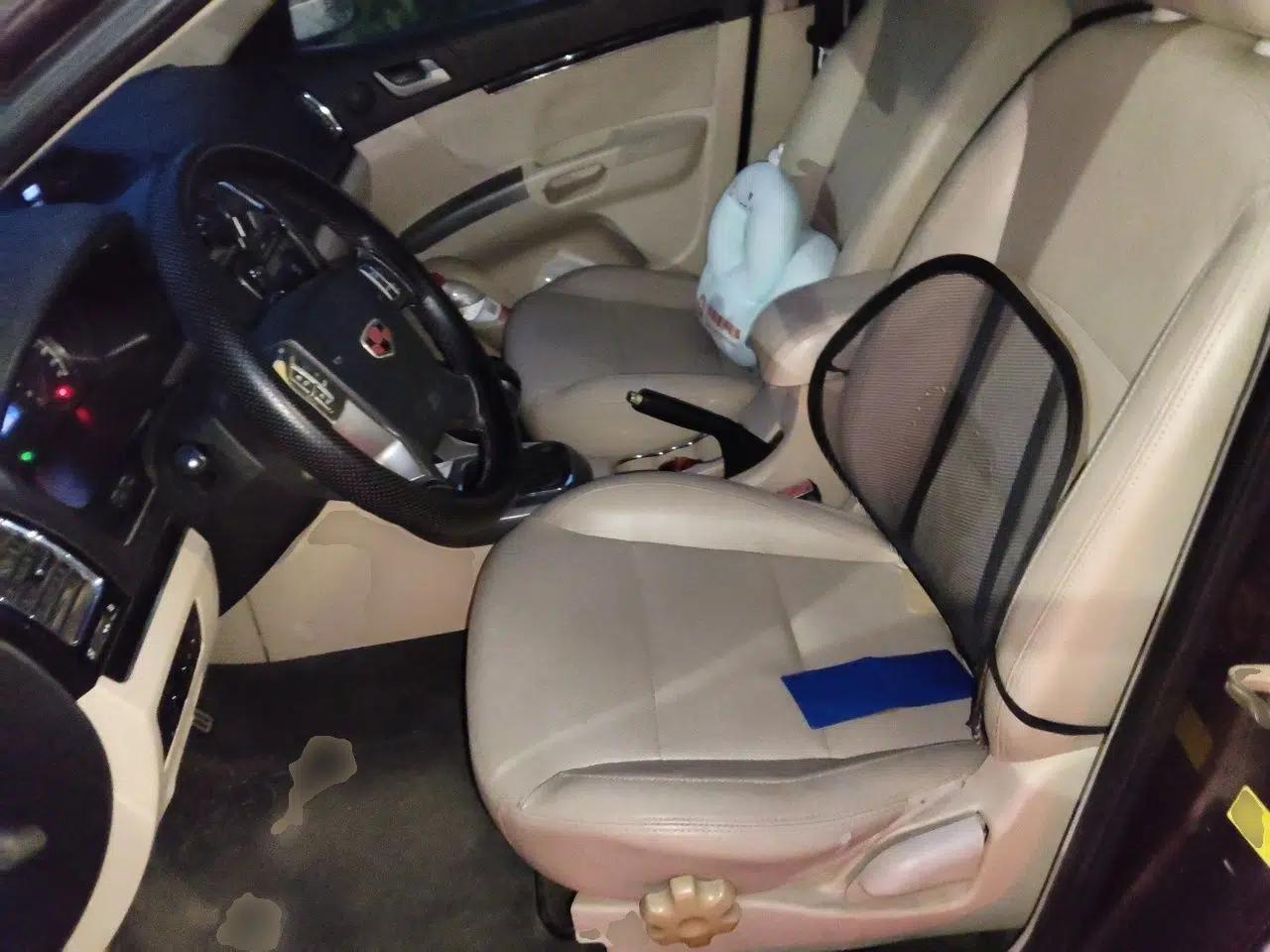 Geely Auto Classic Emgrand 2013 Sedan 1.5L Manual Elite Model — миниатюра 16
