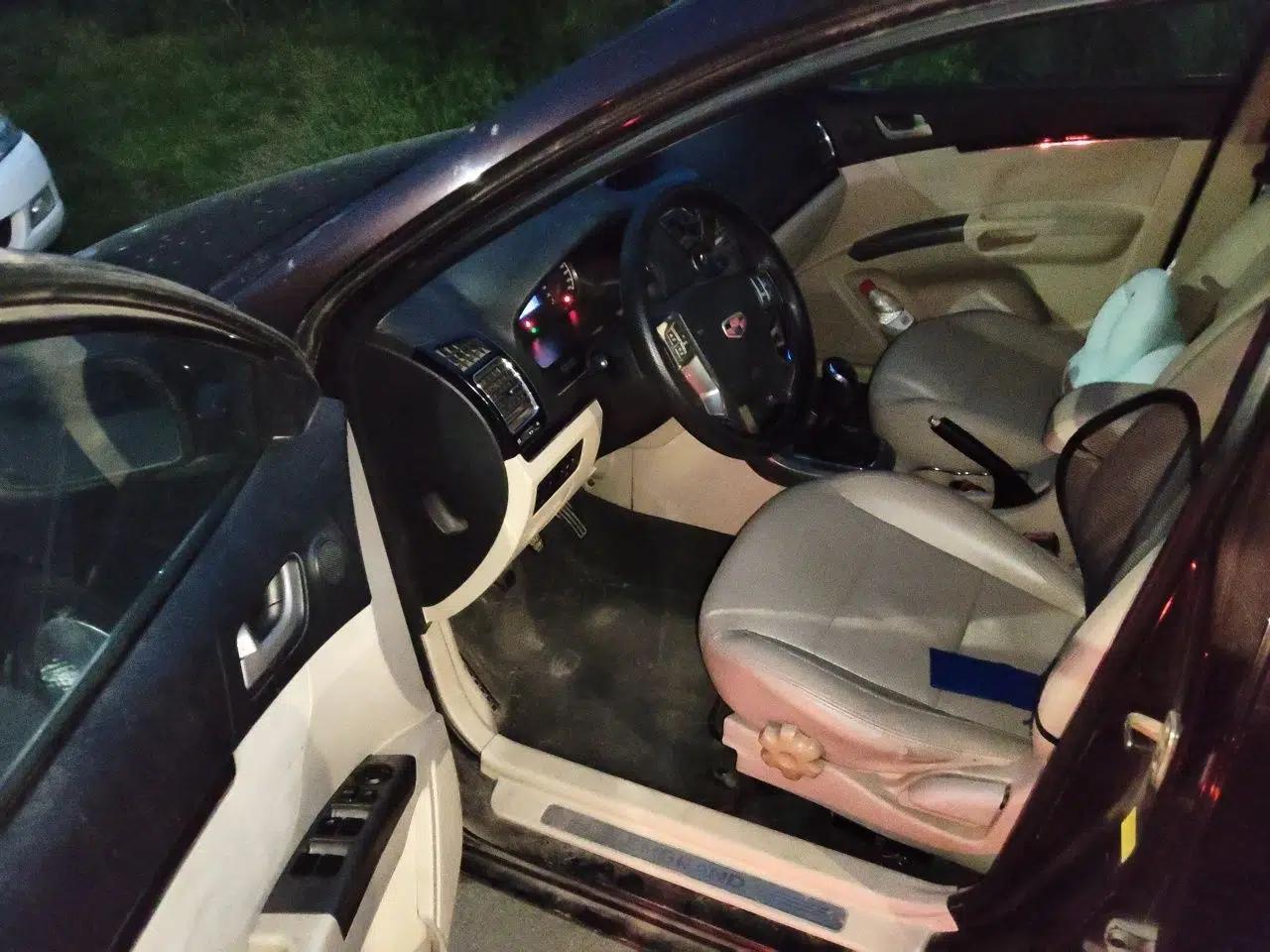 Geely Auto Classic Emgrand 2013 Sedan 1.5L Manual Elite Model — миниатюра 17