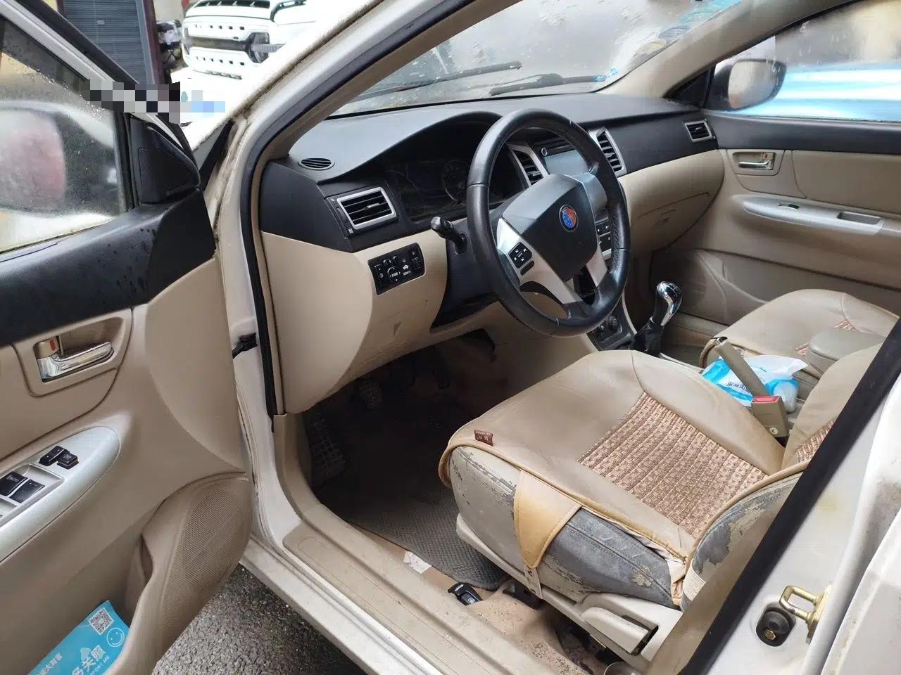 Geely Auto Ocean 2014 1.5L Manual Elite Model — миниатюра 17
