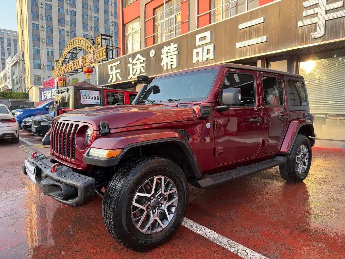 Jeep Wrangler New Energy 2021 Model 4-Door 2.0T 4xe Sahara First Edition — миниатюра 3