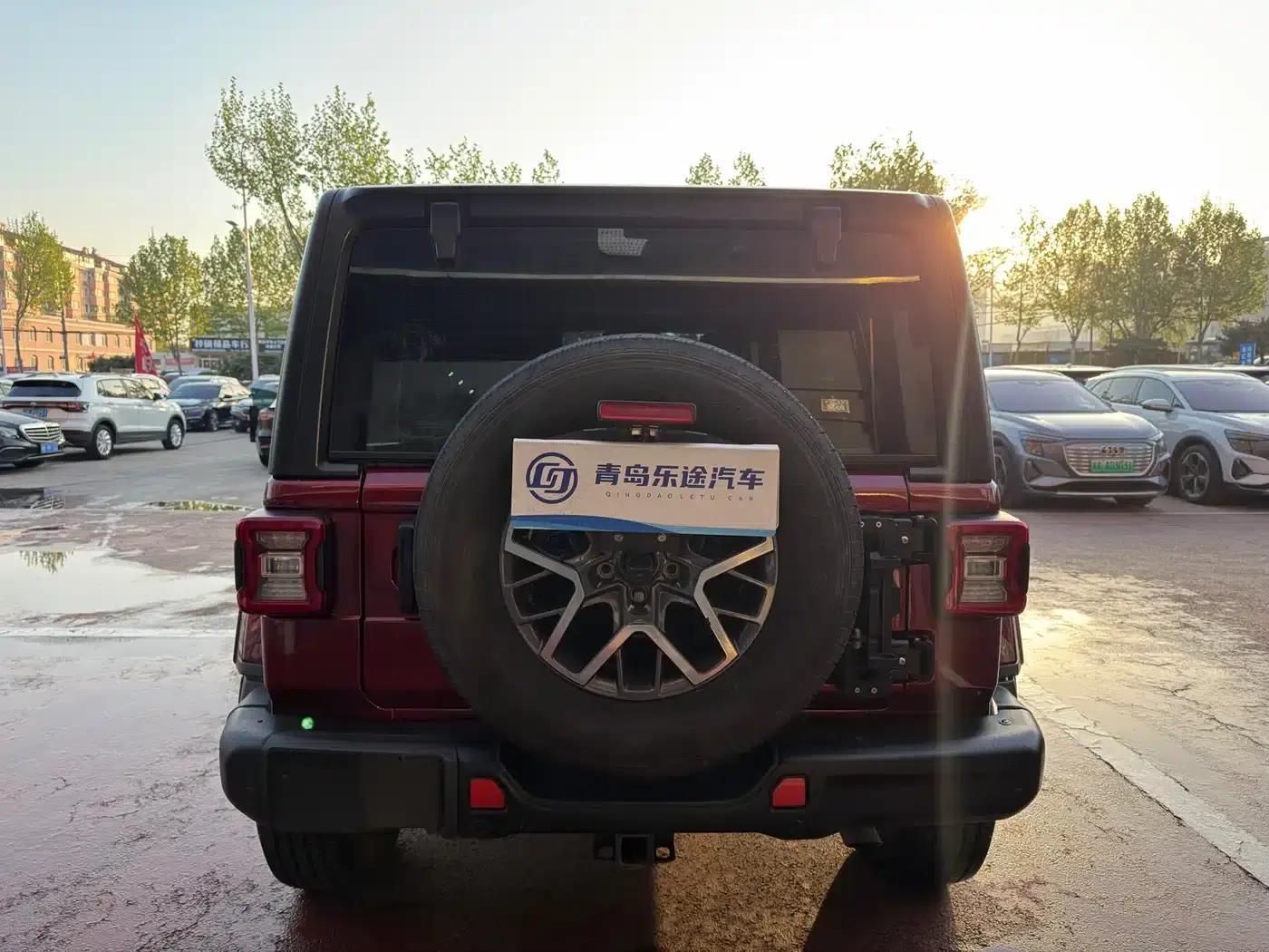 Jeep Wrangler New Energy 2021 Model 4-Door 2.0T 4xe Sahara First Edition — миниатюра 5