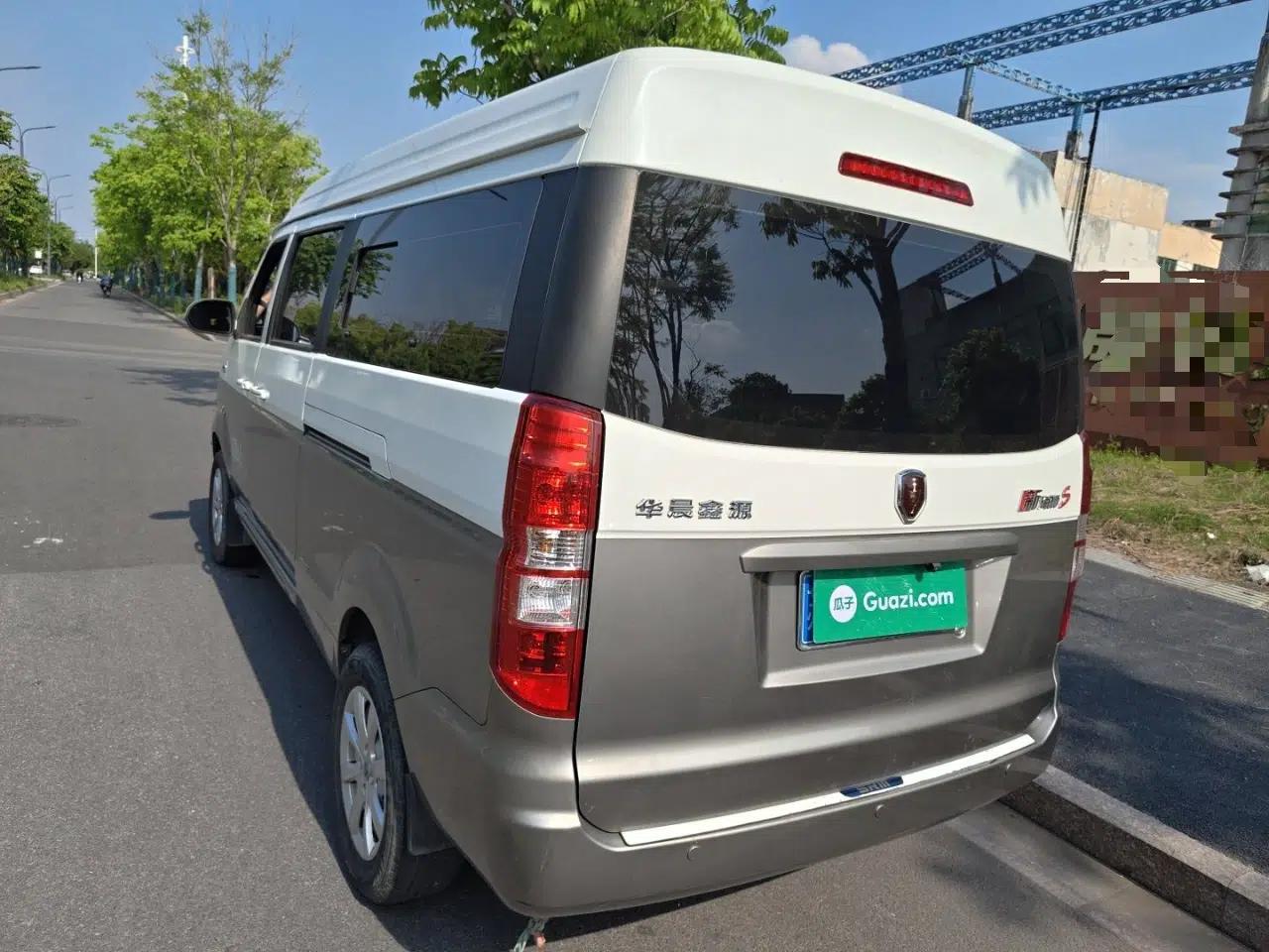 Jinbei New Hiace S 2023 1.5L Wealth Edition Passenger Van 5/6/7-Seater Central Air Conditioning Version SWC15M — миниатюра 4
