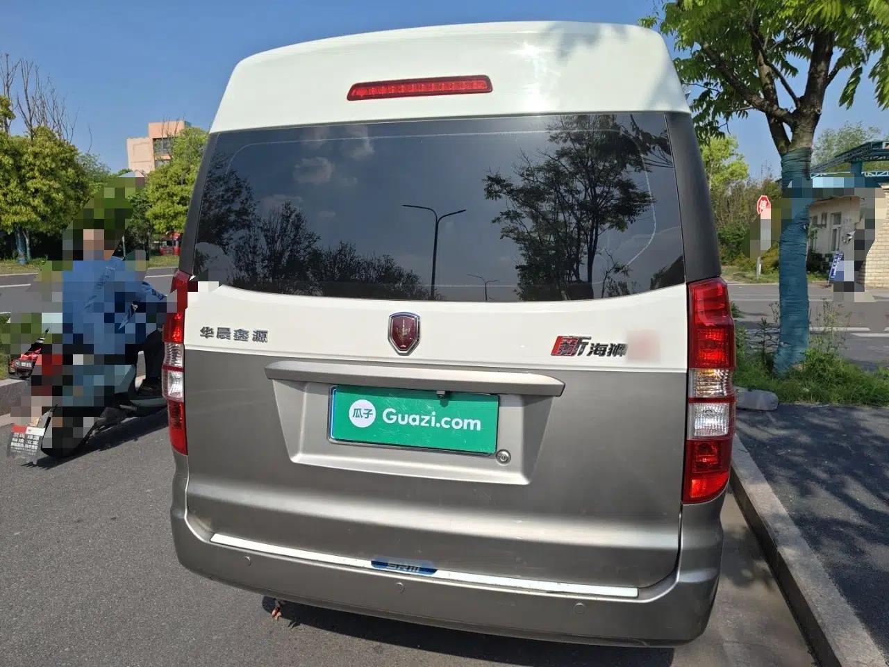 Jinbei New Hiace S 2023 1.5L Wealth Edition Passenger Van 5/6/7-Seater Central Air Conditioning Version SWC15M — миниатюра 5