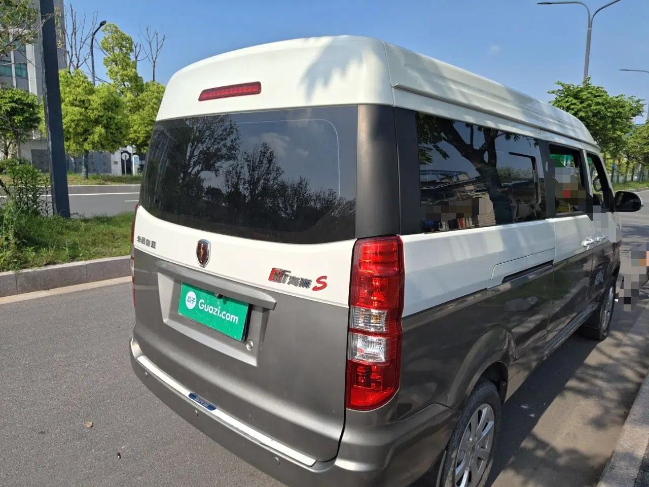 Jinbei New Hiace S 2023 1.5L Wealth Edition Passenger Van 5/6/7-Seater Central Air Conditioning Version SWC15M — миниатюра 6
