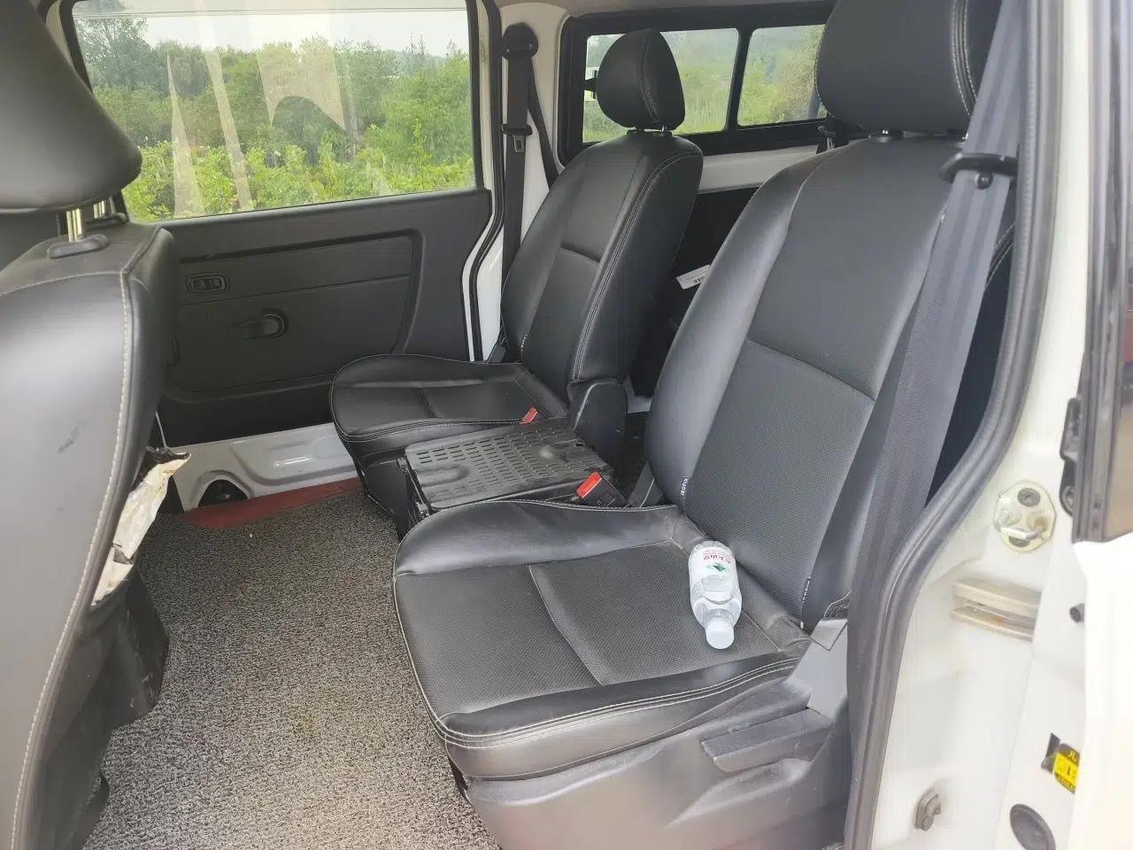Jinbei Gold Hiace 2023 1.5L Passenger Van Travel Lion 5/6/7-Seater with Central Air Conditioning — миниатюра 18