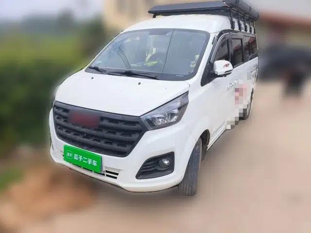Jinbei Gold Hiace 2023 1.5L Passenger Van Travel Lion 5/6/7-Seater with Central Air Conditioning