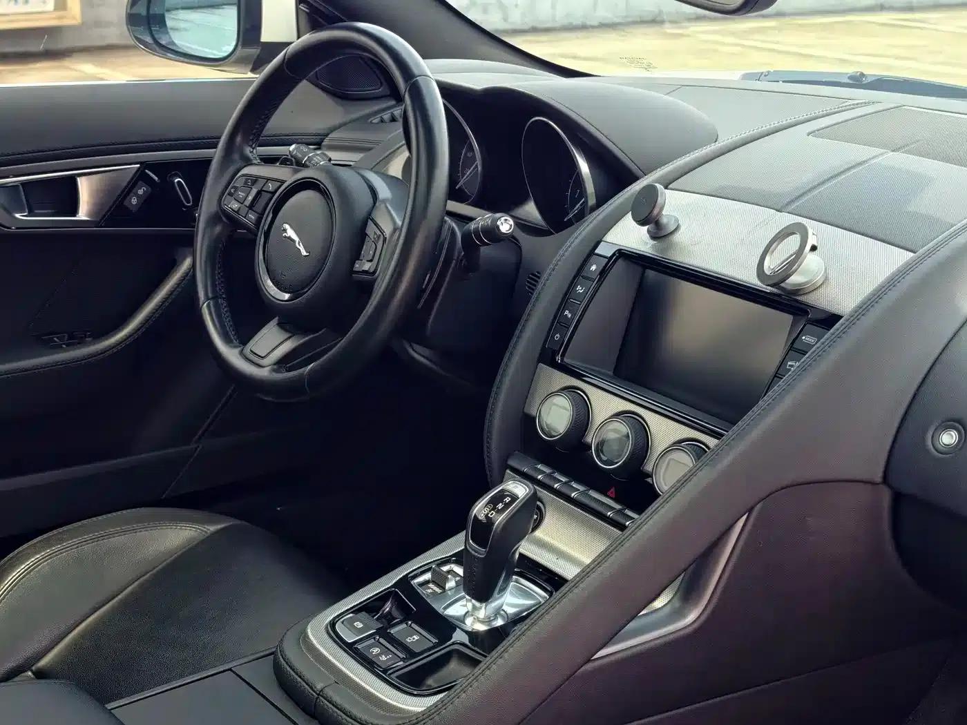 Jaguar F-TYPE 2016 3.0 SC Hardtop — миниатюра 12