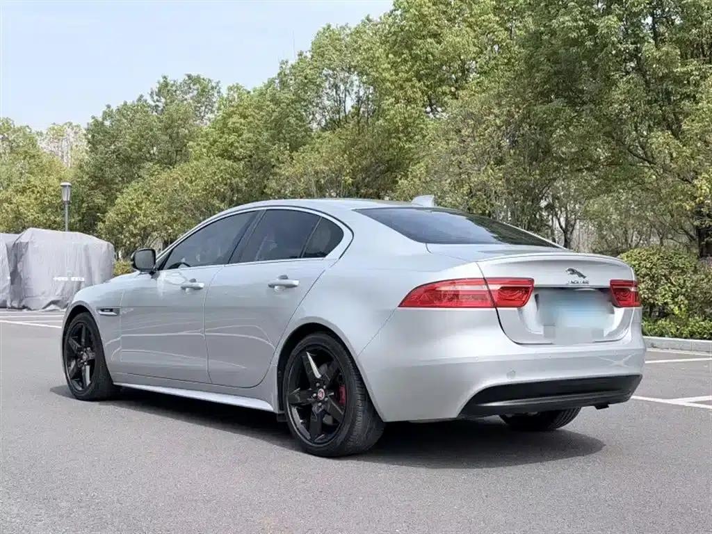 Jaguar XE 2017 2.0T 200PS R-Sport — миниатюра 16