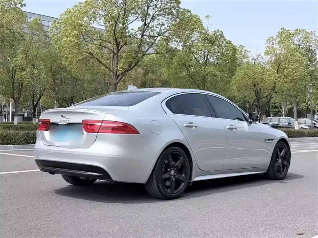 Jaguar XE 2017 2.0T 200PS R-Sport — миниатюра 19