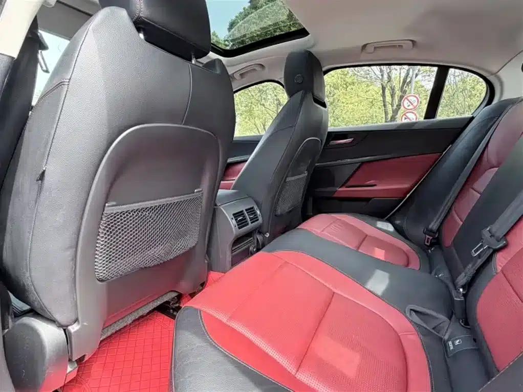 Jaguar XE 2017 2.0T 200PS R-Sport — миниатюра 25