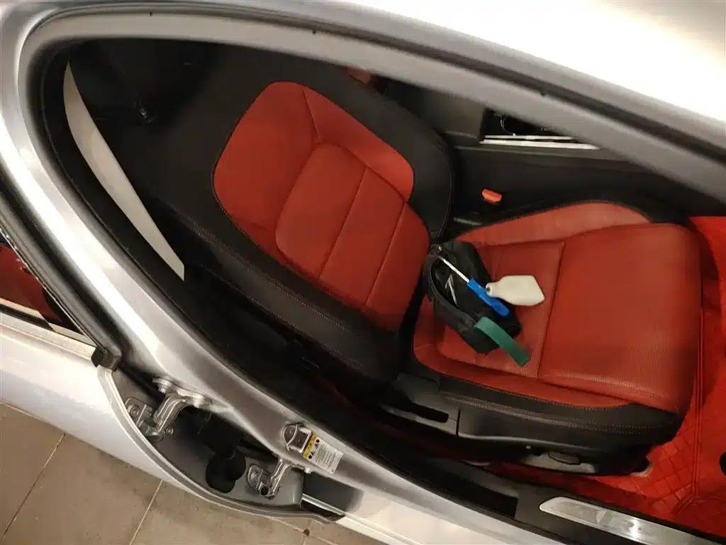 Jaguar XE 2017 2.0T 200PS R-Sport — миниатюра 4