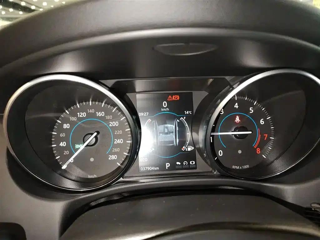 Jaguar XE 2017 2.0T 200PS R-Sport — миниатюра 8