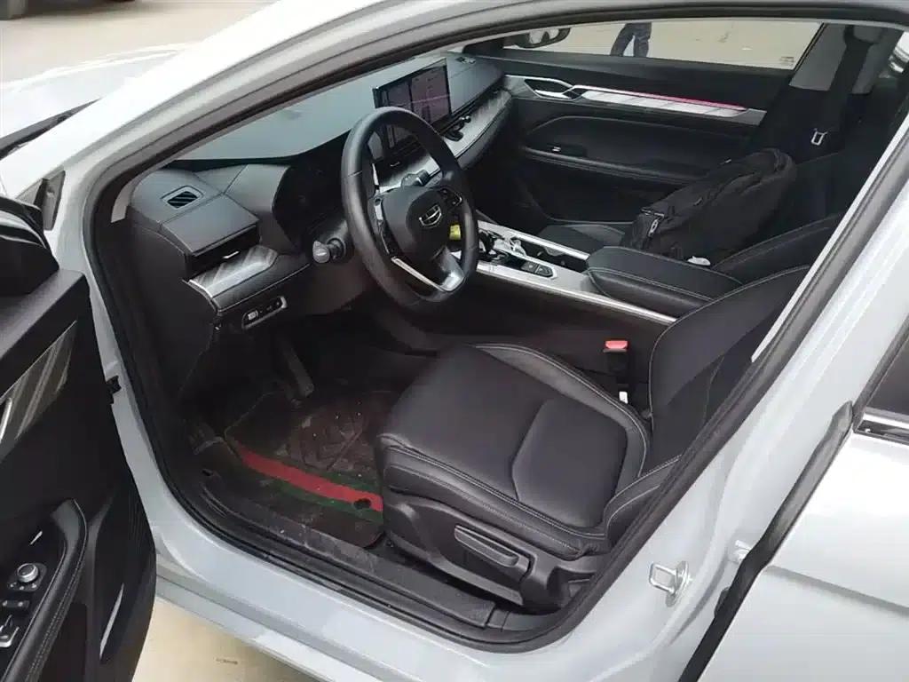 Geely Emgrand L HiP 2024 Dragon Edition 1.5TD-DHT Pro 100KM Superior Model — миниатюра 16