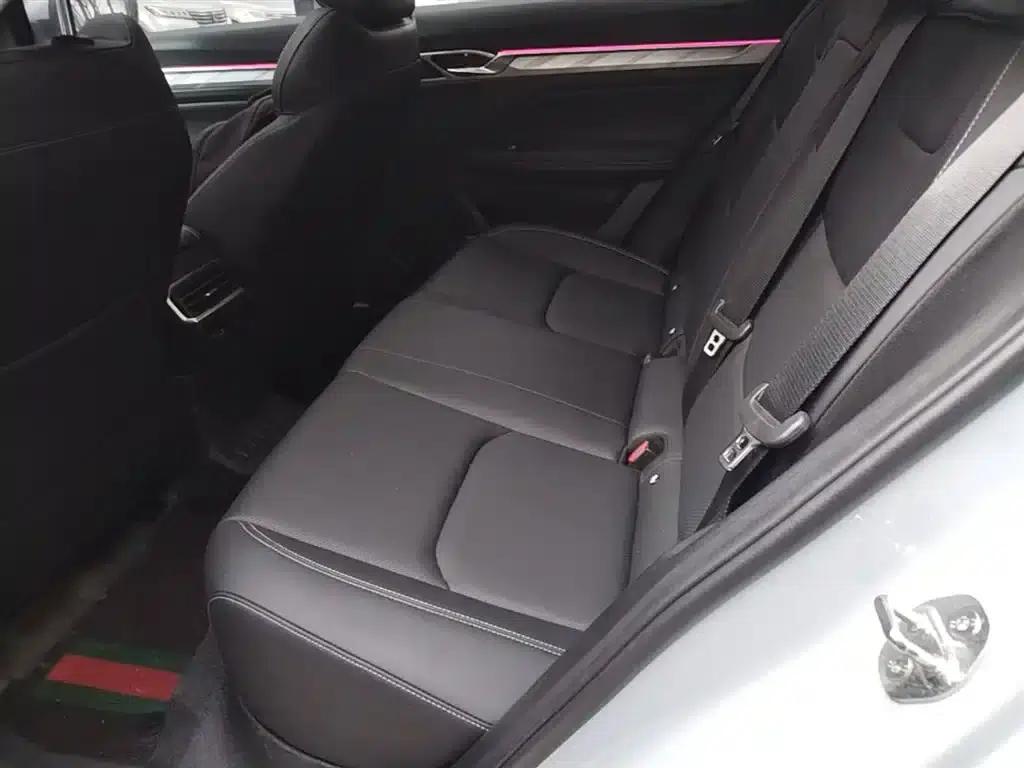 Geely Emgrand L HiP 2024 Dragon Edition 1.5TD-DHT Pro 100KM Superior Model — миниатюра 17