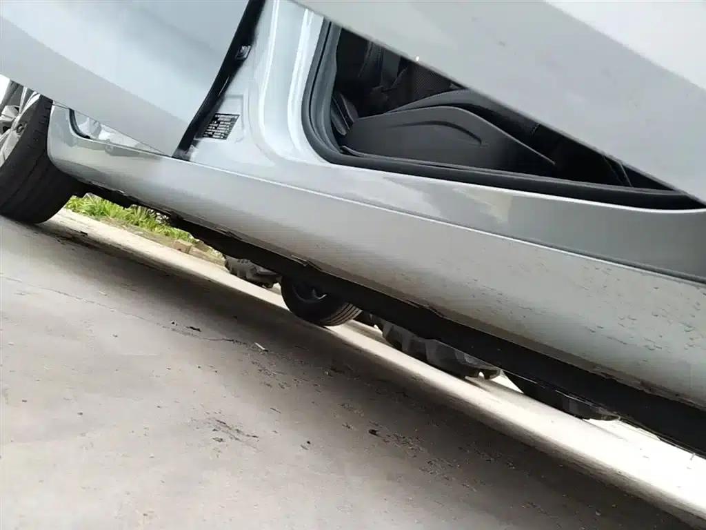 Geely Emgrand L HiP 2024 Dragon Edition 1.5TD-DHT Pro 100KM Superior Model — миниатюра 21