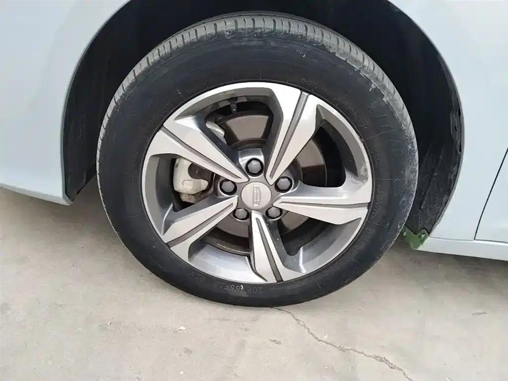 Geely Emgrand L HiP 2024 Dragon Edition 1.5TD-DHT Pro 100KM Superior Model — миниатюра 23