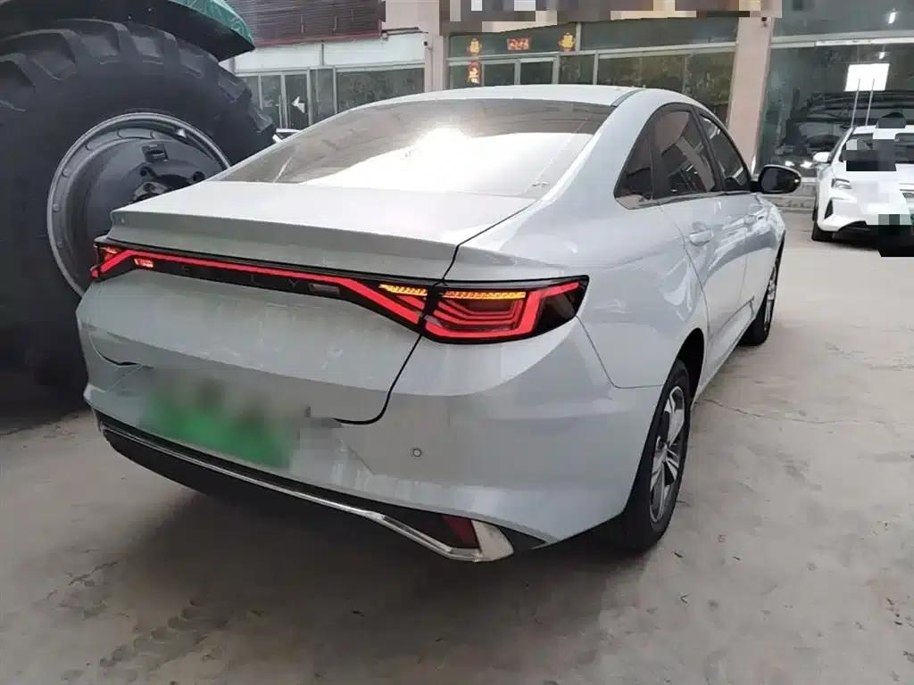 Geely Emgrand L HiP 2024 Dragon Edition 1.5TD-DHT Pro 100KM Superior Model — миниатюра 7